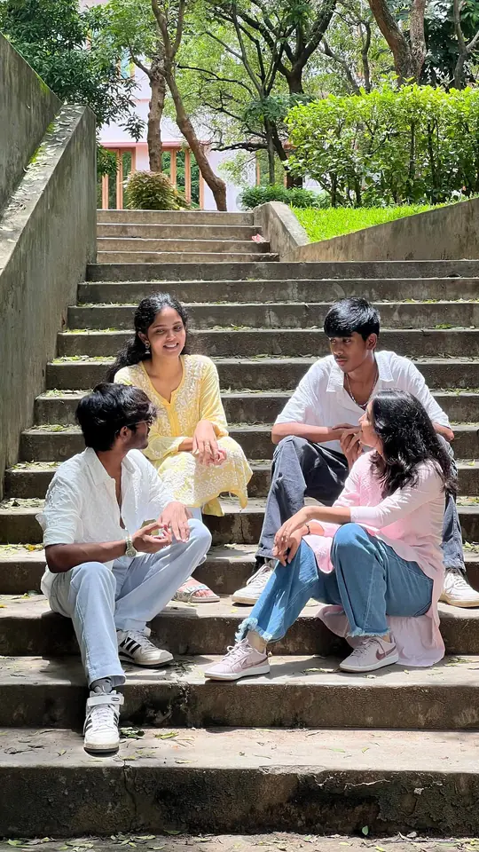 Group shoot on the campus steps