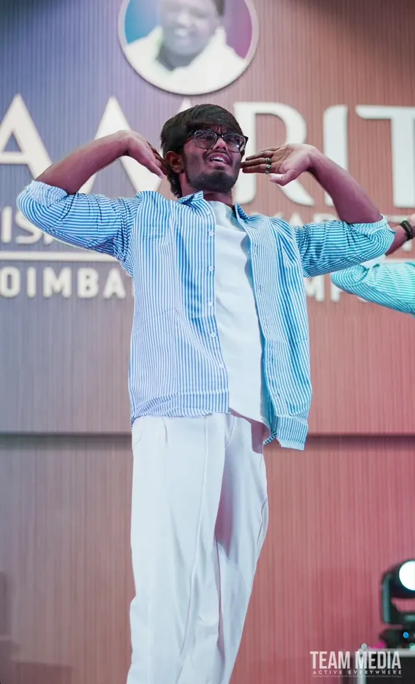Suhas mid-performance at Thandav 2026